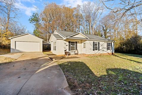 A home in Laurens