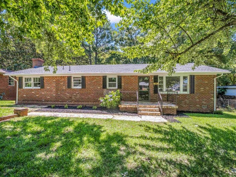 Homes For Sale - 453 Lucerne Drive<br/> Spartanburg, SC 29302