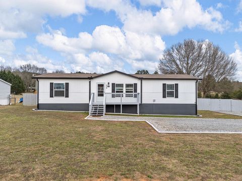 Mobile Home For Sale - 339 Sara Ann Lane<br/> Roebuck, SC 29376