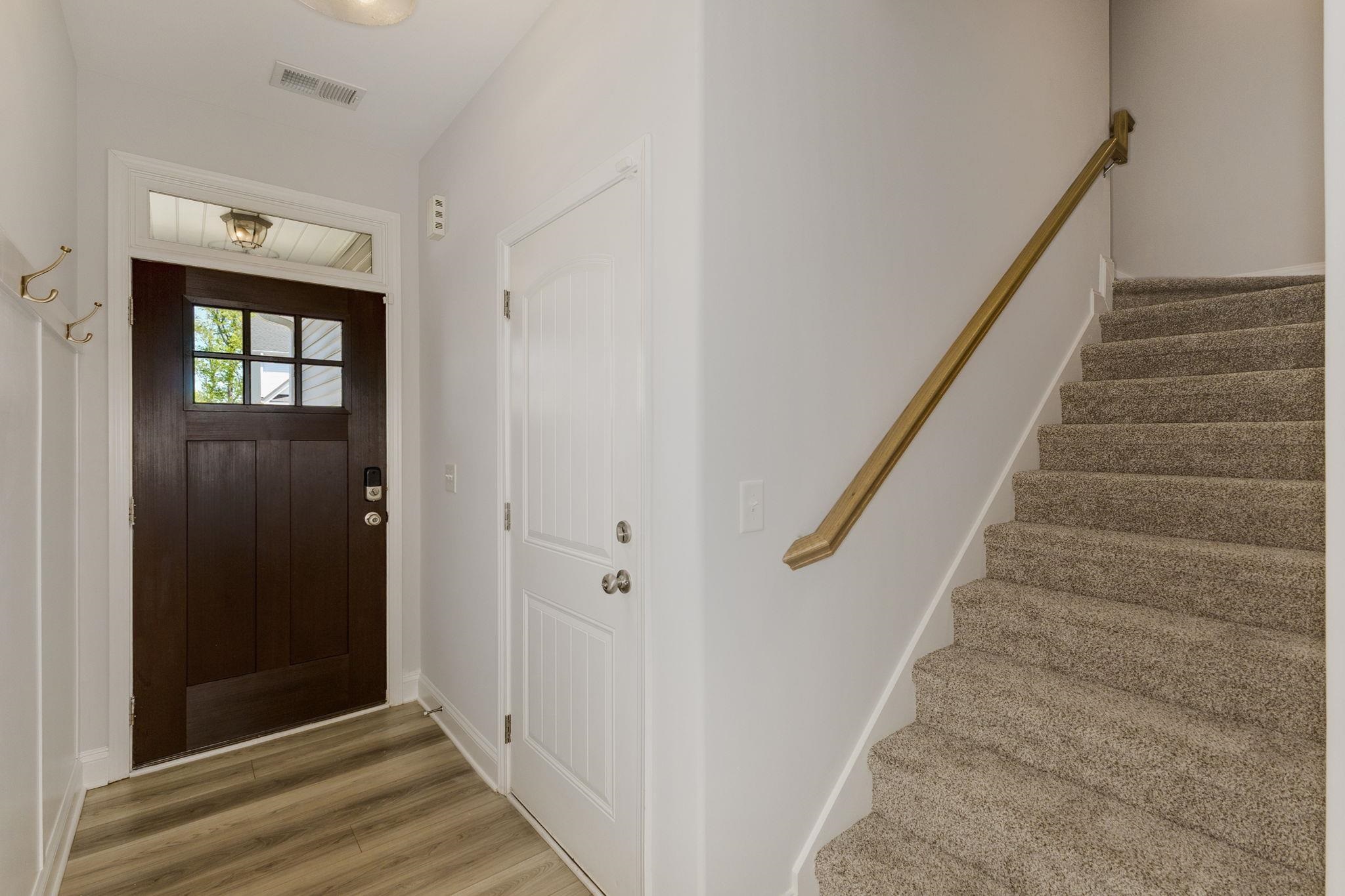 290 Foxbank Circle, Greer, South Carolina image 3