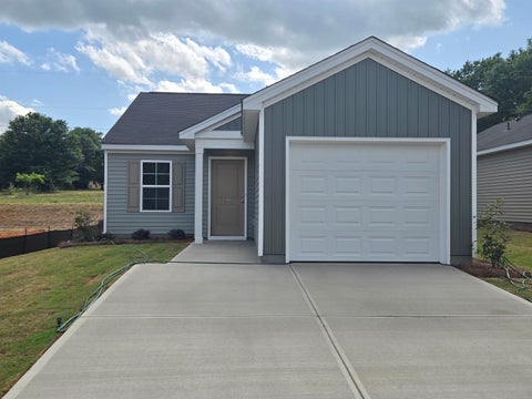Homes For Sale - 123 Cloverfield Lane<br/> Spartanburg, SC 29303