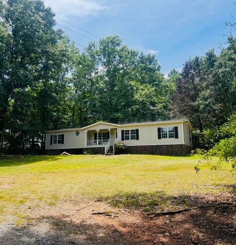 Mobile Home For Sale - 207 Cleveland Road<br/> Anderson, SC 29626