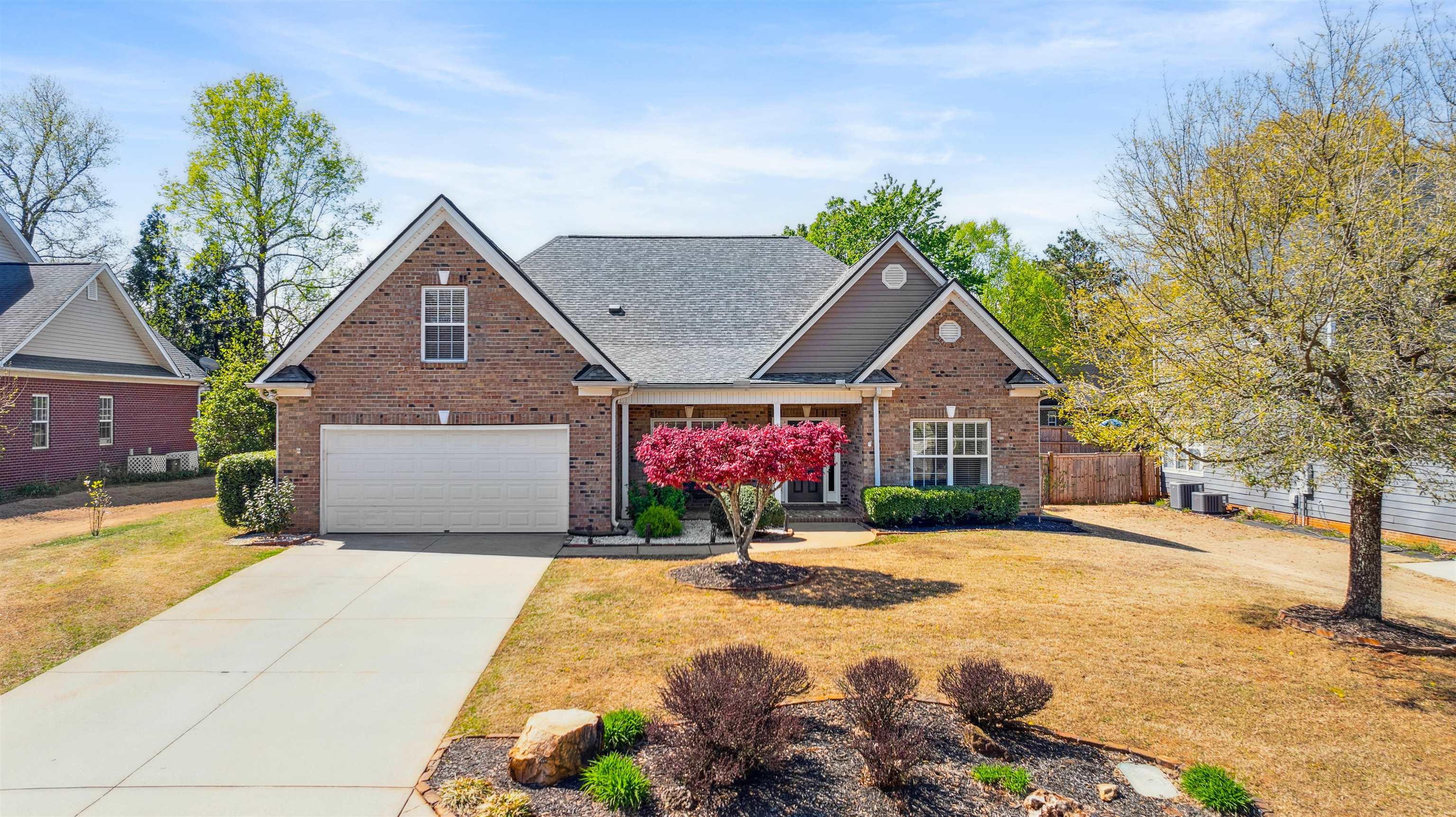 822 Ashmont Lane, Boiling Springs, New York image 1