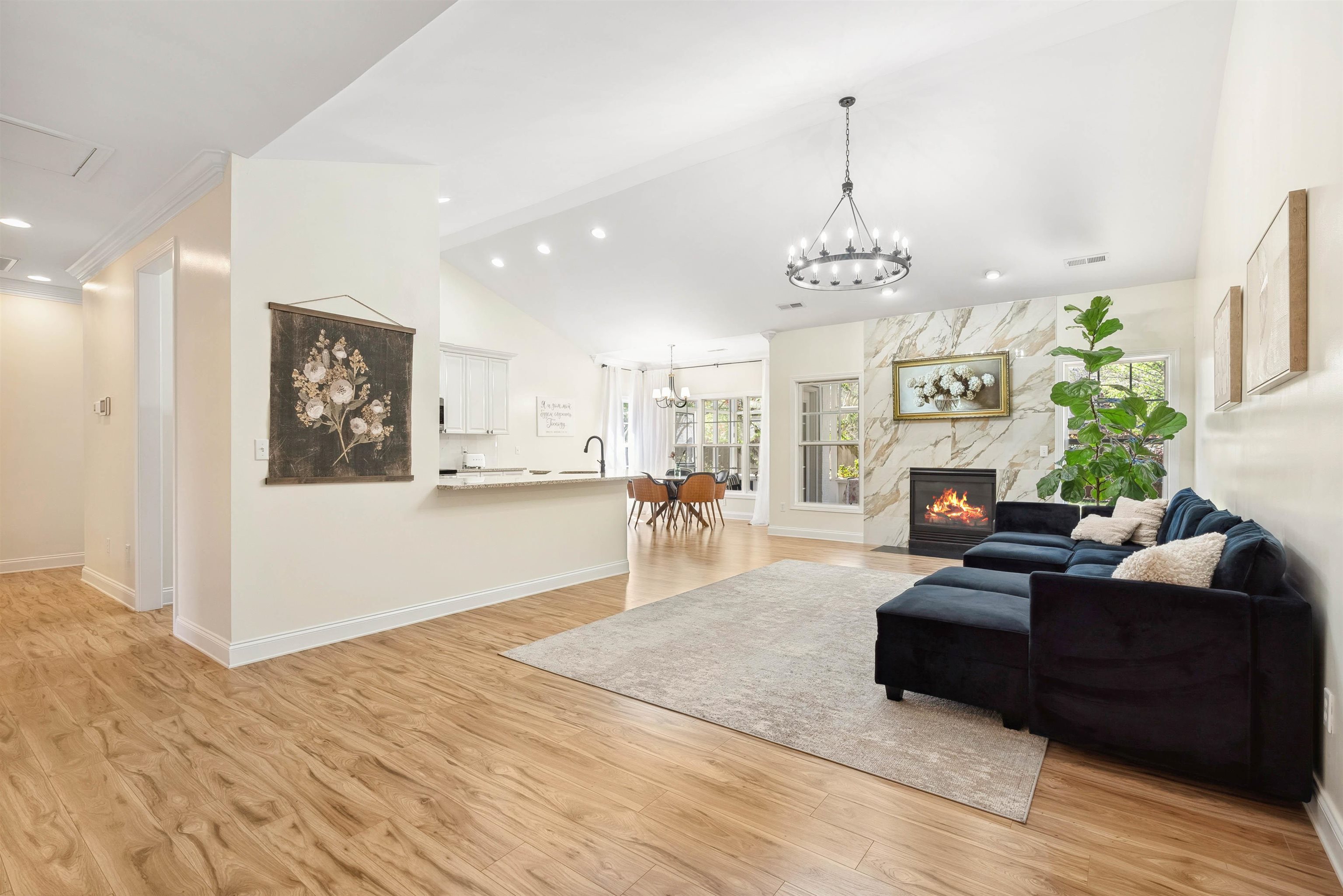 822 Ashmont Lane, Boiling Springs, New York image 9