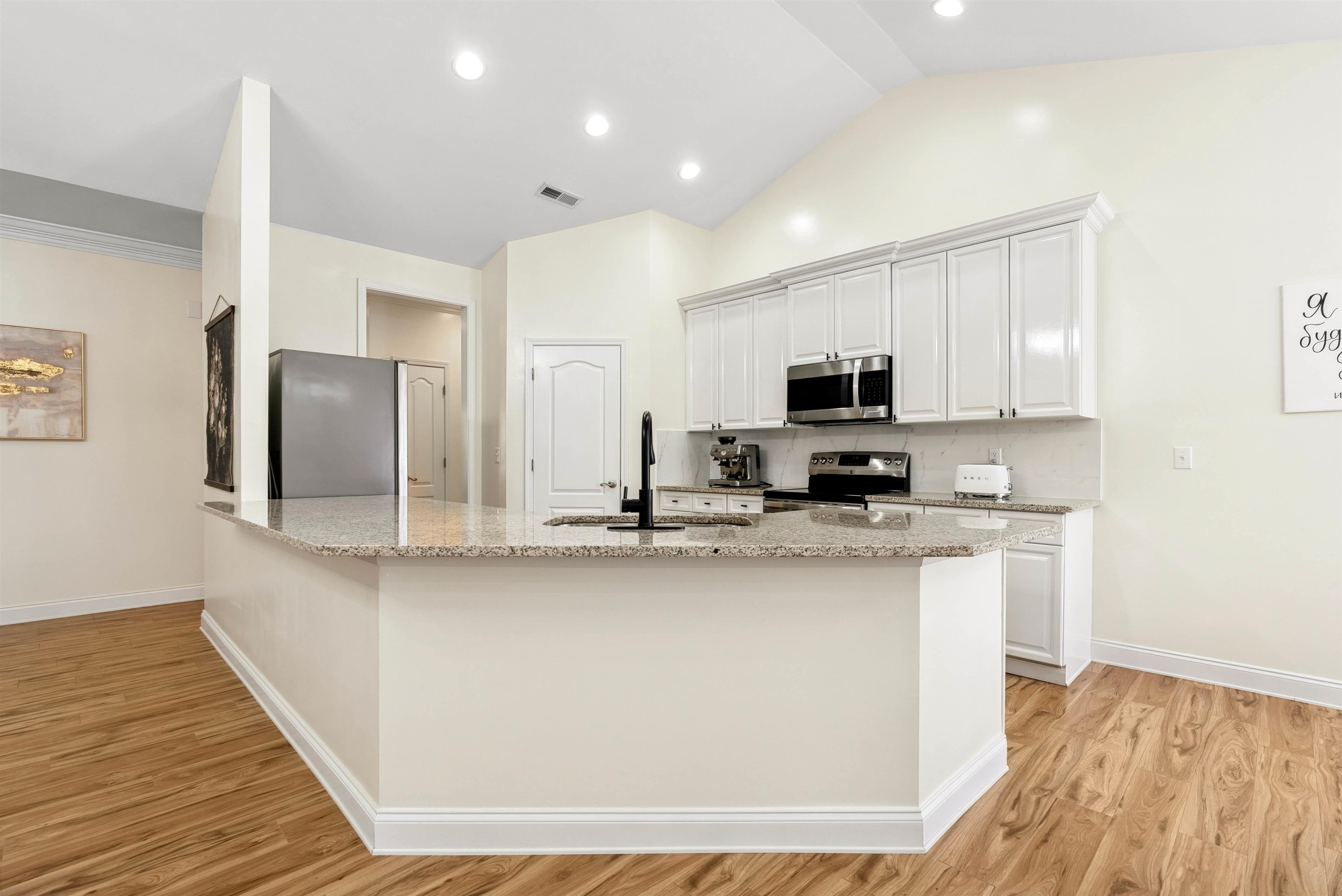 822 Ashmont Lane, Boiling Springs, New York image 12
