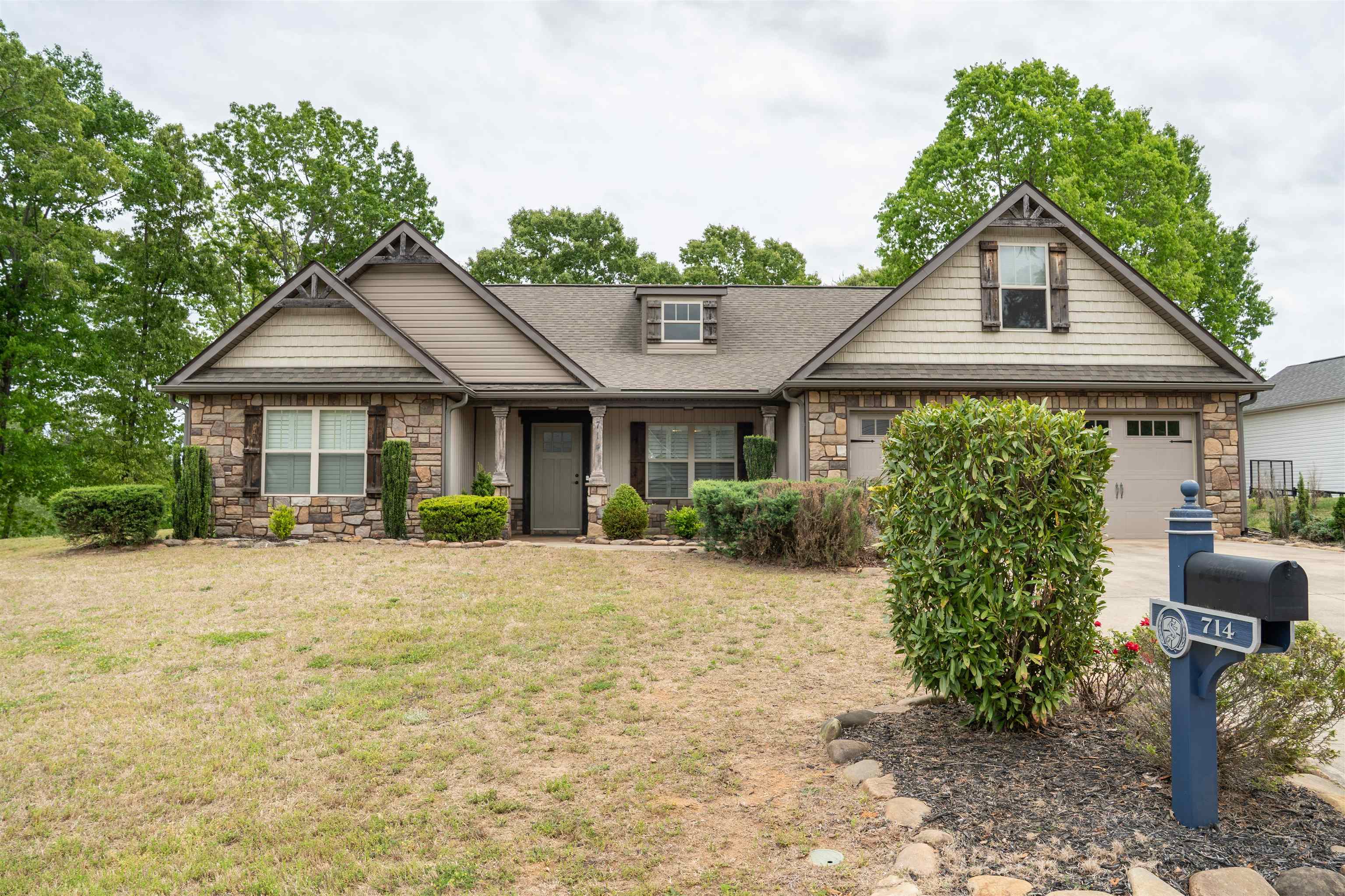714 Tudor Lane, Boiling Springs, South Carolina image 1