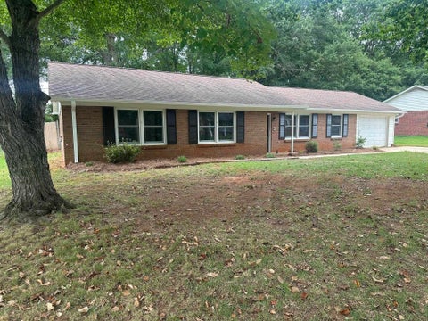 Homes For Sale - 220 River Forest Drive<br/> Spartanburg County, Boiling Springs, SC 29316