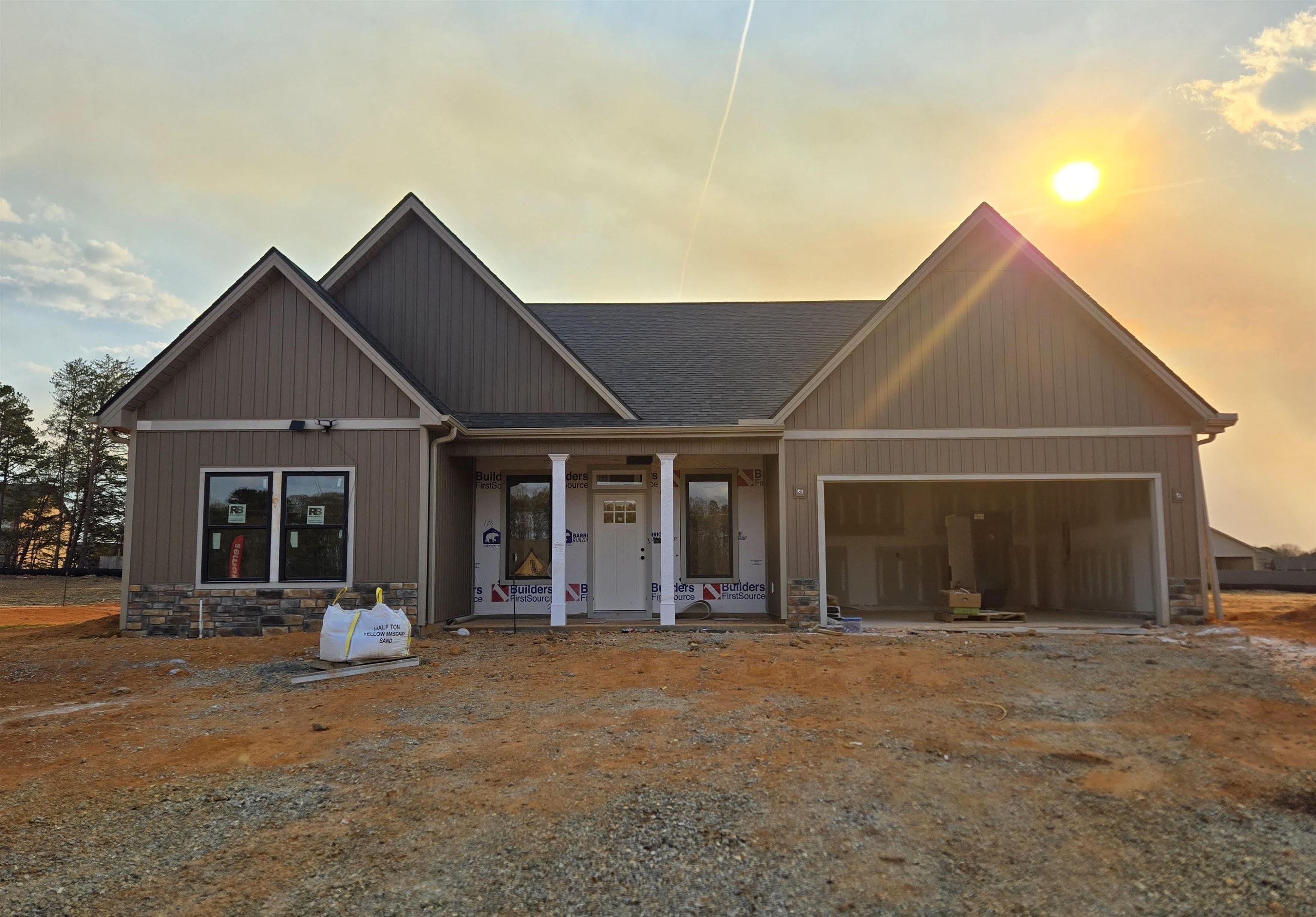 1008 S November Drive, Boiling Springs, South Carolina image 2