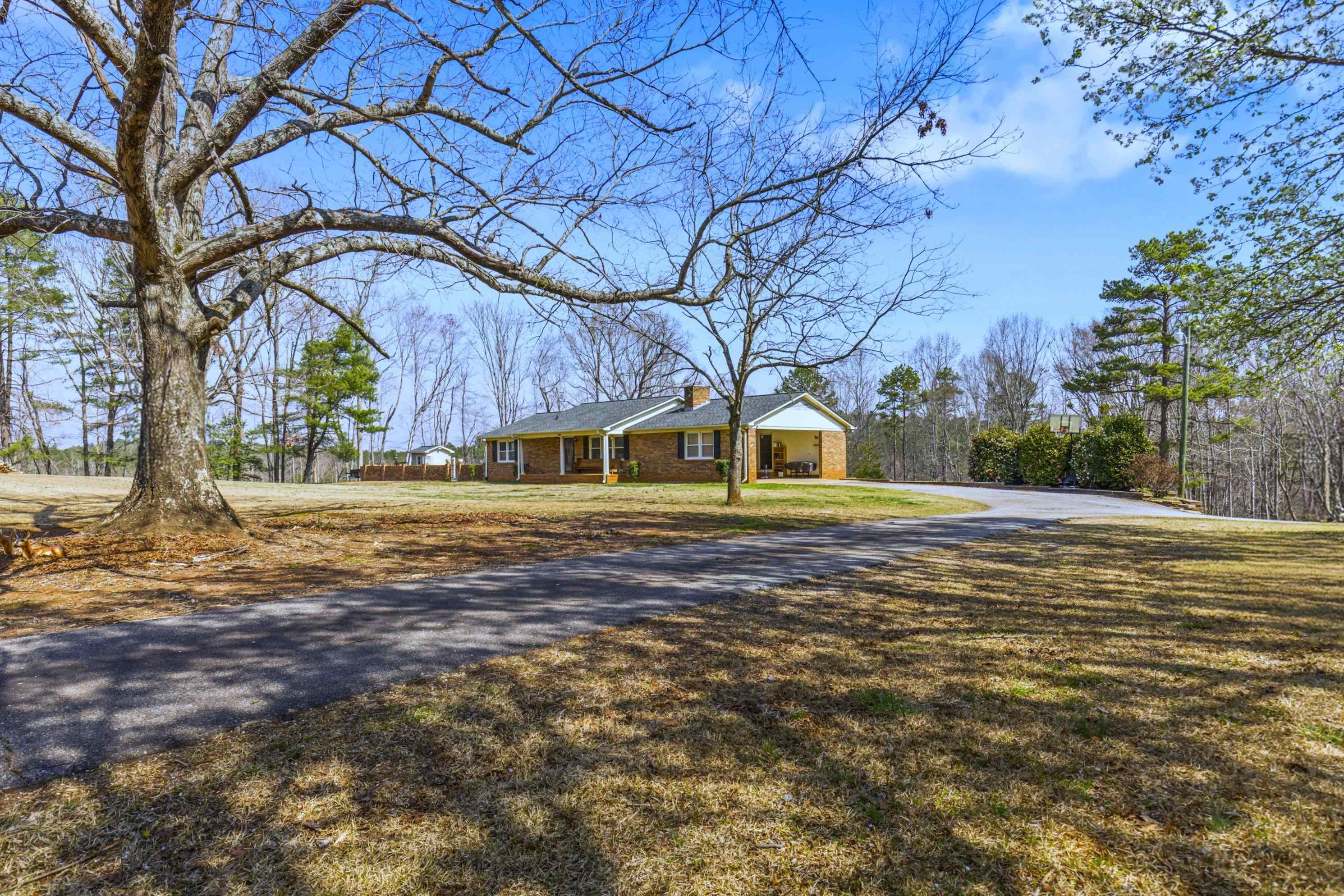 2121 Whitestone Rd, Spartanburg, South Carolina image 4