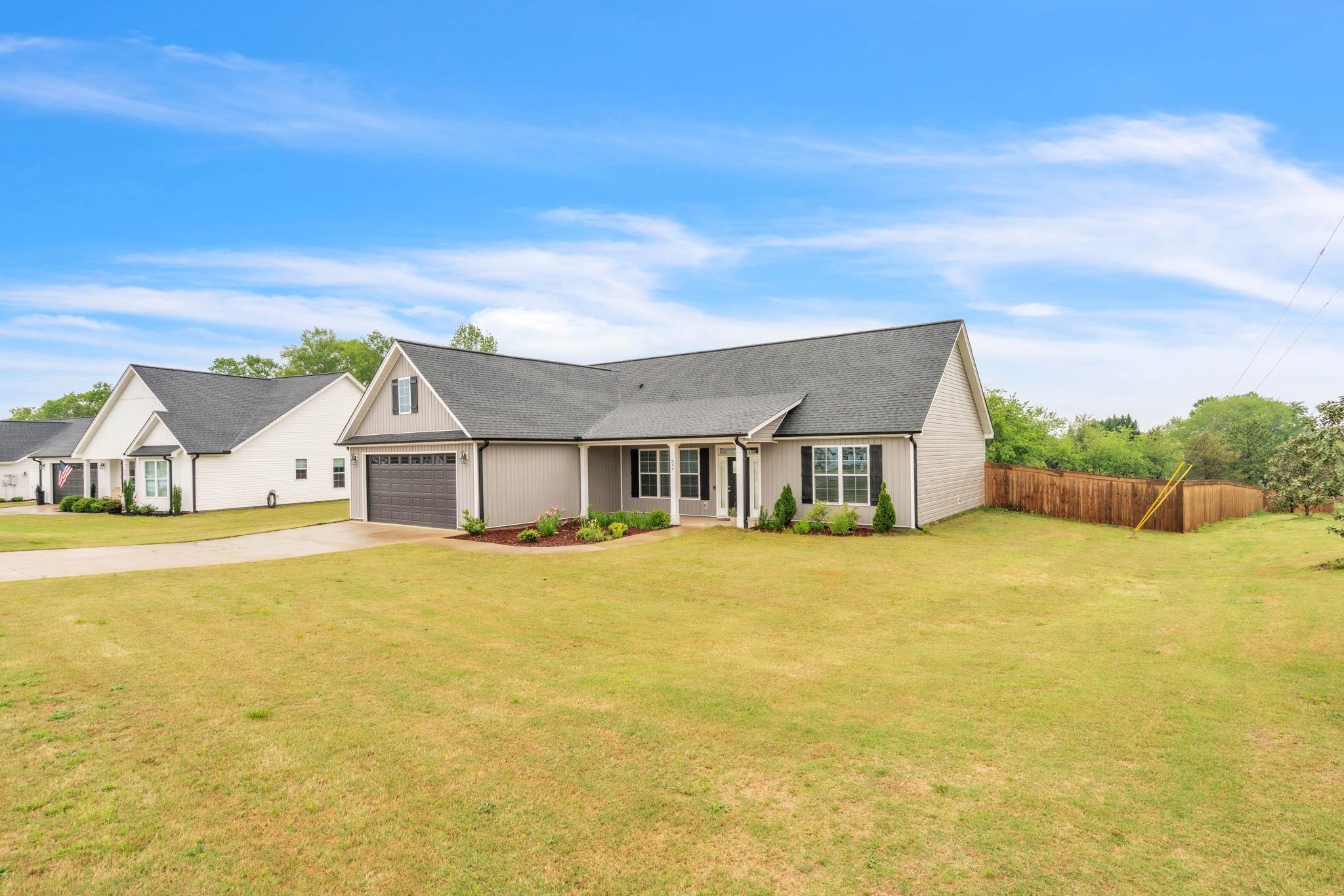 102 Crowndale Drive, Taylors, South Carolina image 3
