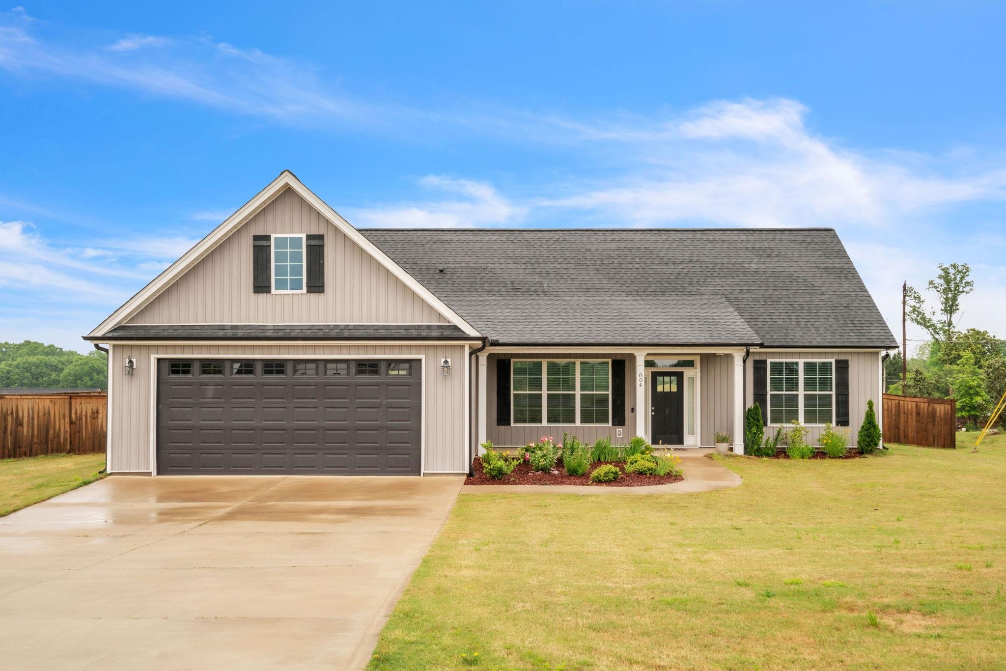 102 Crowndale Drive, Taylors, South Carolina image 1