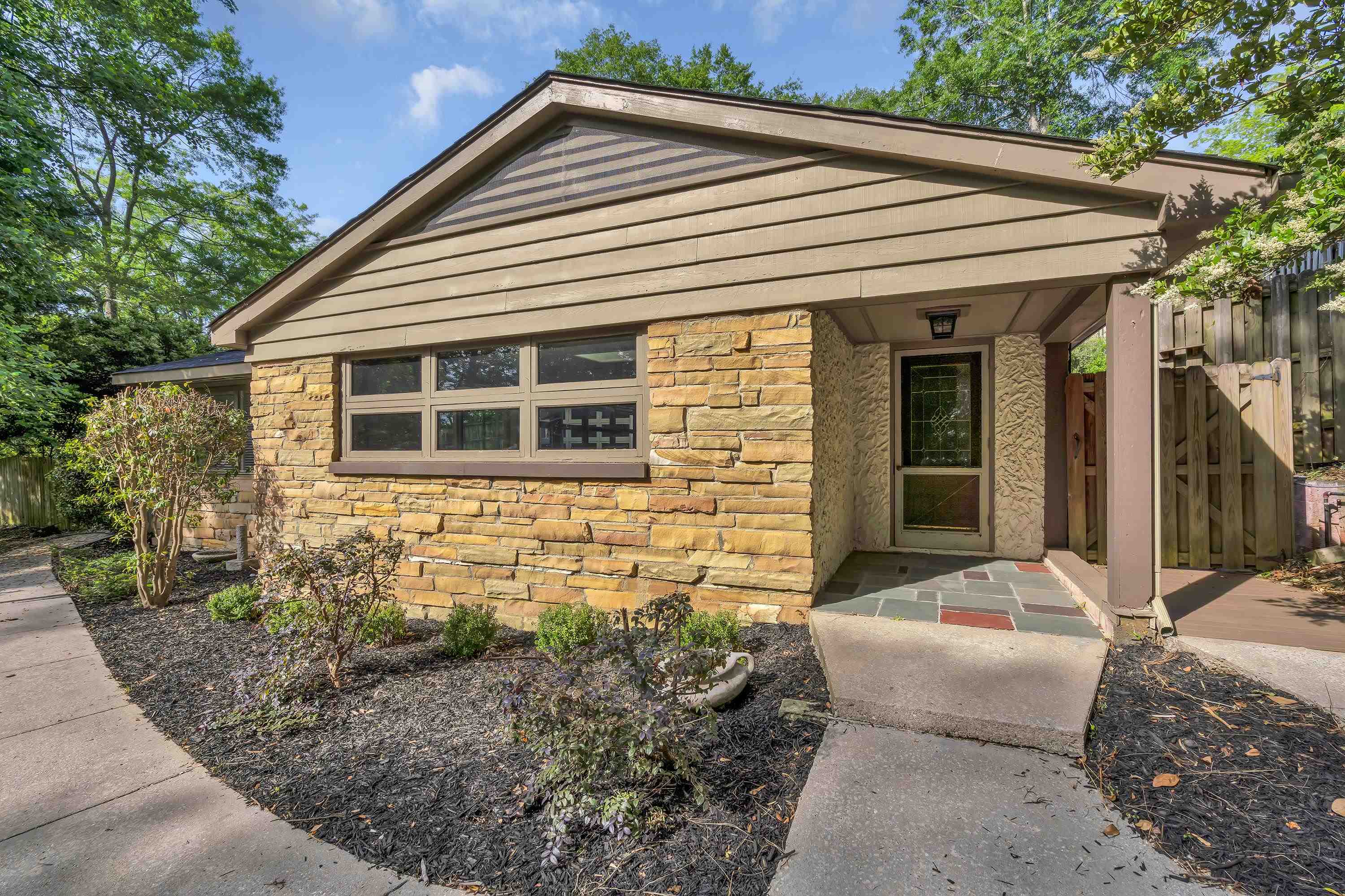 915 Brentwood Drive, Spartanburg, South Carolina image 1
