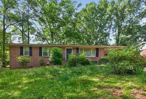 Homes For Sale - 482 Carolyn Dr Dr<br/> Spartanburg, SC 29306