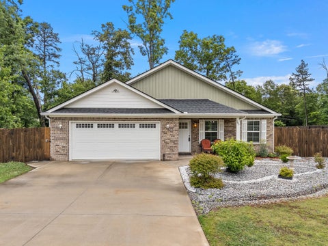 Homes For Sale - 185 Lee Drive<br/> Spartanburg County, Chesnee, SC 28323