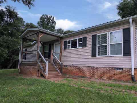 Mobile Home For Sale - 929 Old Hollis Road<br/> Rutherford County, Ellenboro, NC 28040