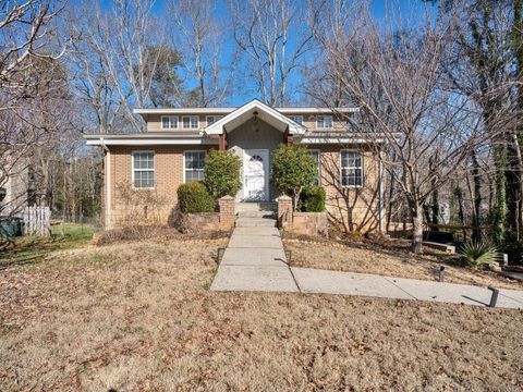 Homes For Sale - 1712 Winding Way<br/> Taylors, SC 29687