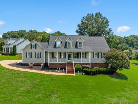 Homes For Sale - 404 Shallowford Drive<br/> Boiling Springs, SC 29316