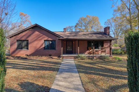 A home in Woodruff