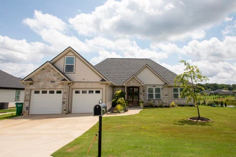 Homes For Sale - 637 Berry Road<br/> Boiling Springs, SC 29316