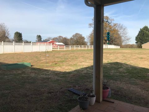 A home in Chesnee