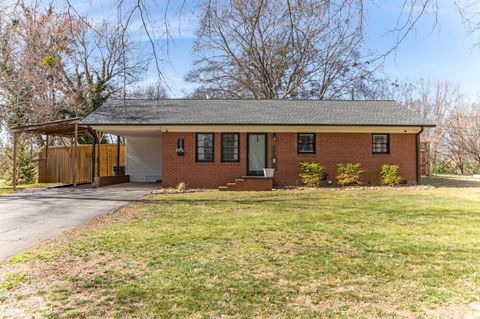 Homes For Sale - 121 Hicks Drive<br/> Inman, SC 29349