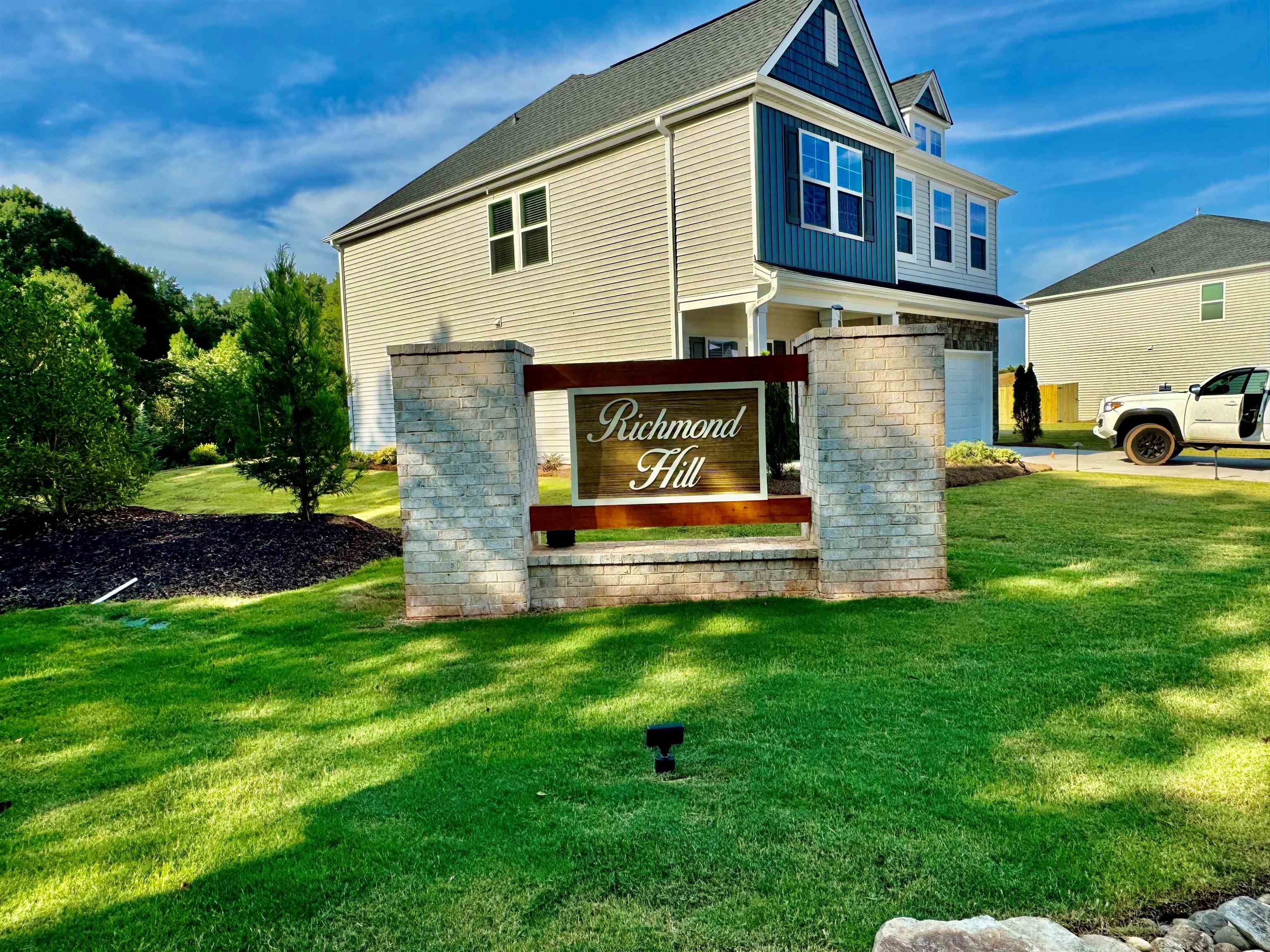 12098 Lansbury Drive, Inman, South Carolina image 2
