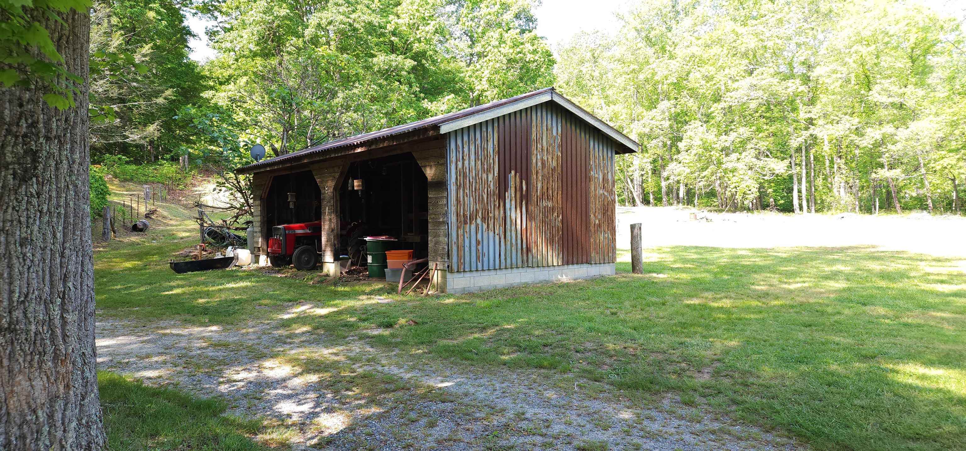 563 Burgess Road, Mill Spring, North Carolina image 10