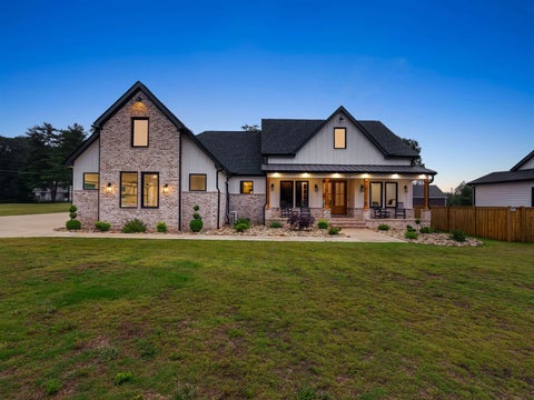 Homes For Sale - 1090 Hickory Hollow Road<br/> Inman, SC 29349