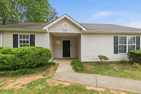 Homes For Sale - 2000 Shalann Drive<br/> Spartanburg, SC 29301