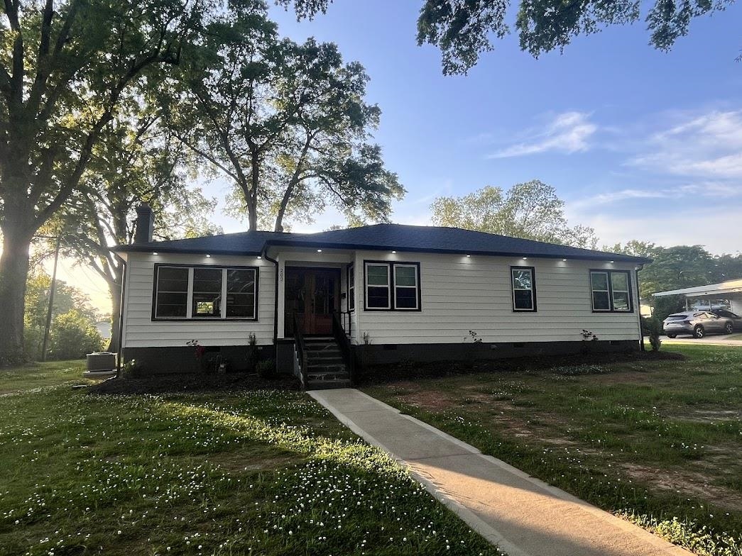 202 Pine St St, Gaffney, South Carolina image 1