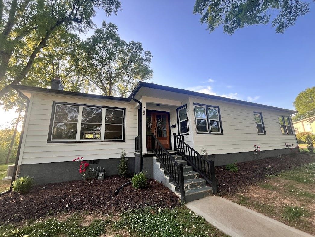 202 Pine St St, Gaffney, South Carolina image 3