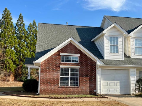 Homes For Sale - 373 Still Water Circle Cir<br/> Boiling Springs, SC 29316