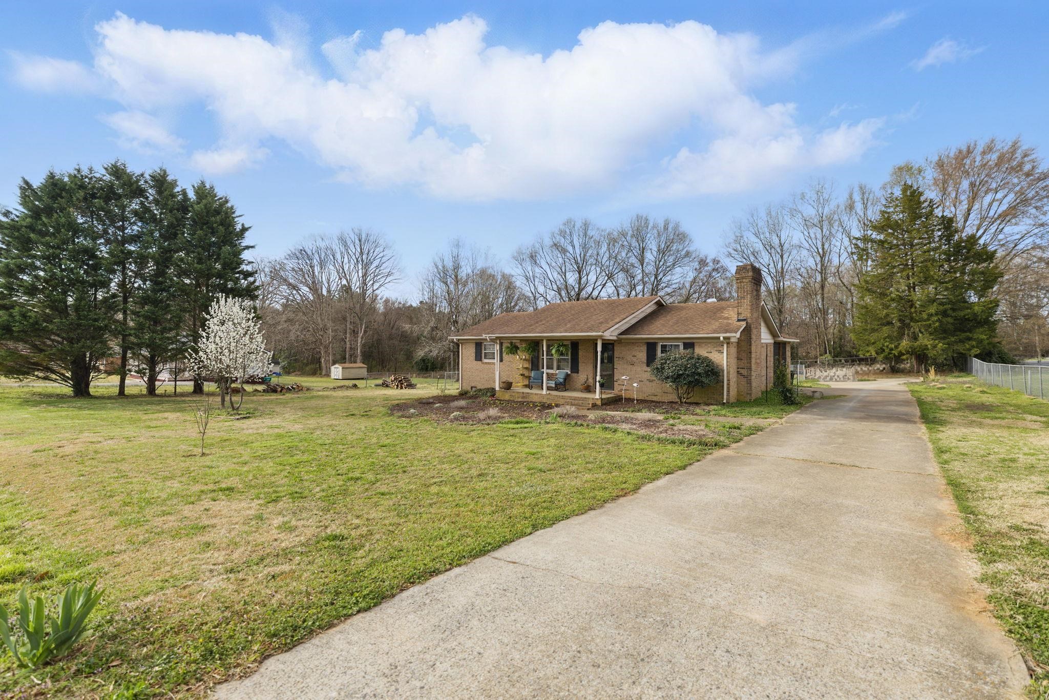 214 W 9th St Street, Gaffney, South Carolina image 2