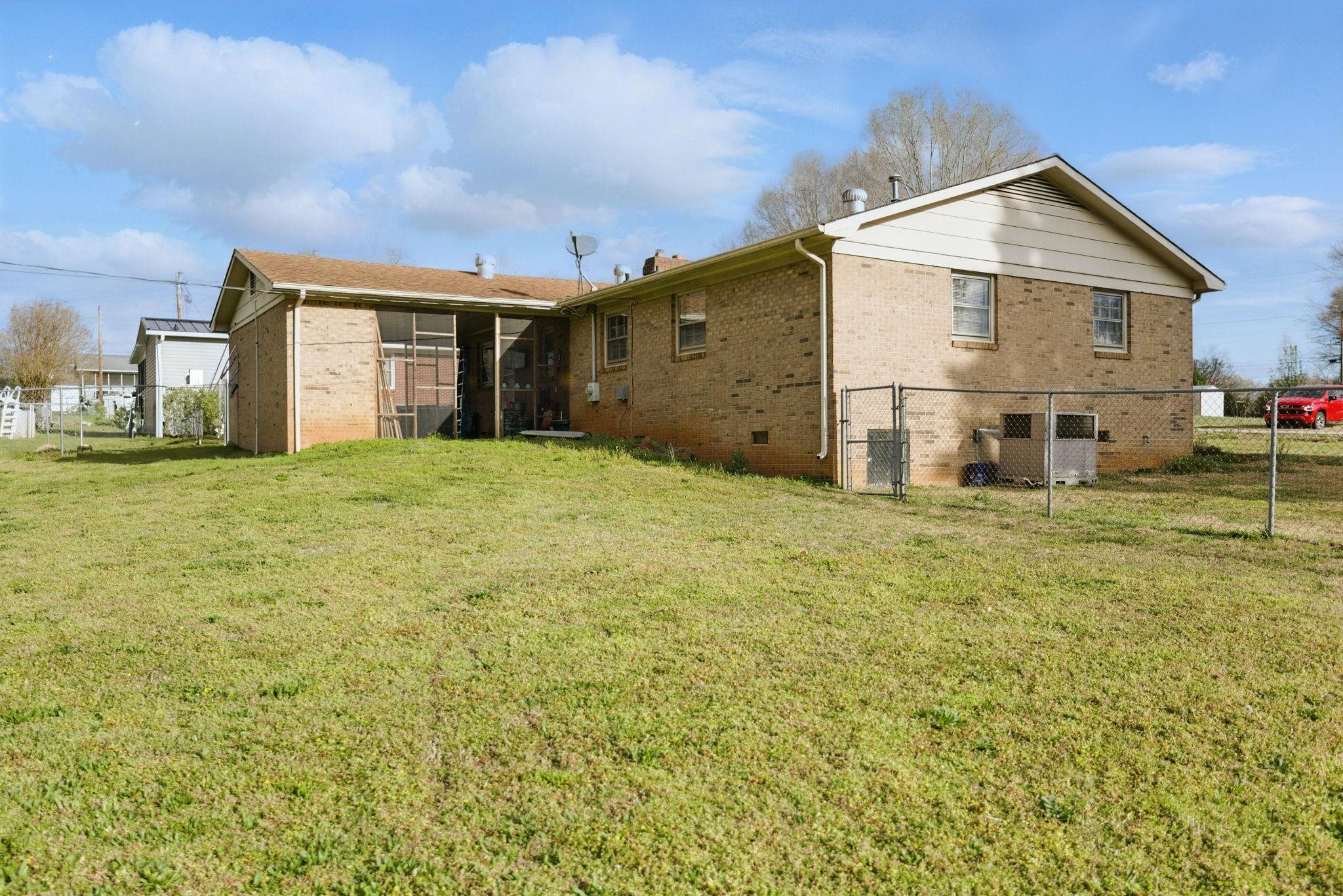 214 W 9th St Street, Gaffney, South Carolina image 7