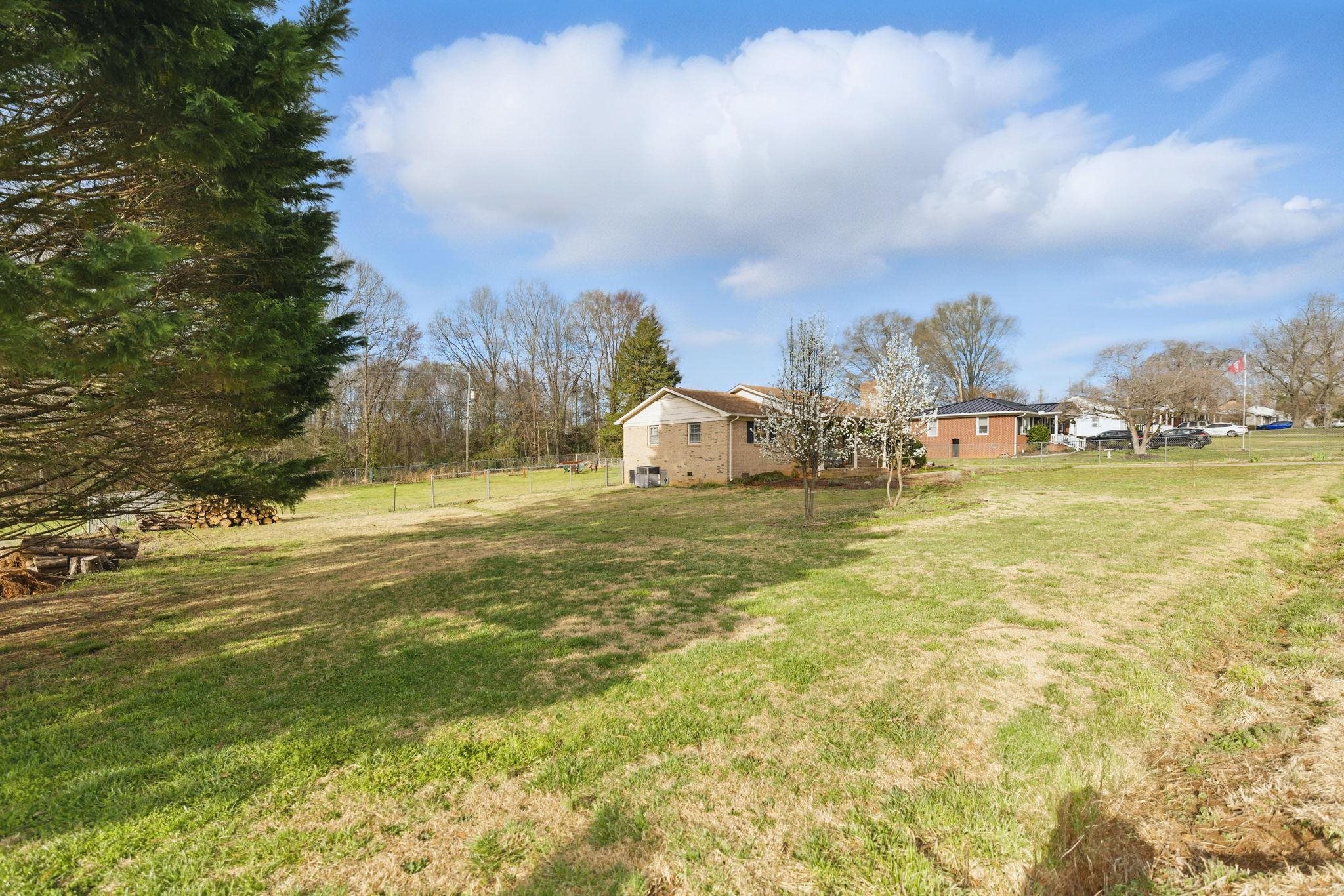 214 W 9th St Street, Gaffney, South Carolina image 10
