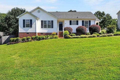 Homes For Sale - 142 Caroway Court<br/> Spartanburg, SC 29303