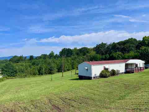 Mobile Home For Sale - 4569 N Highway 14<br/> Greer, SC 29651