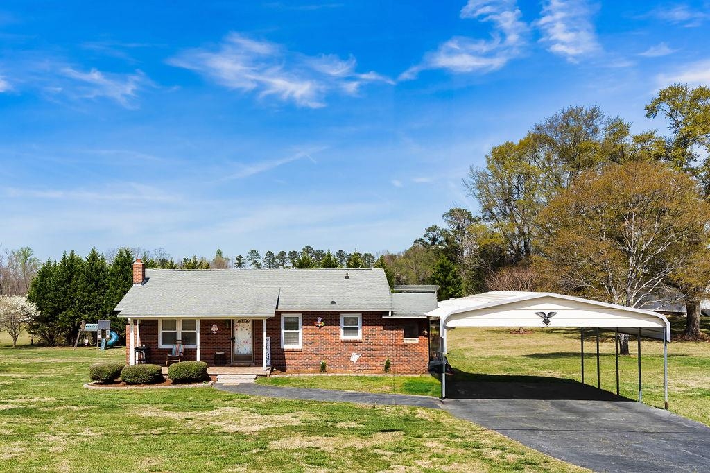 1390 Mud Bridge Road, Buffalo, South Carolina image 1
