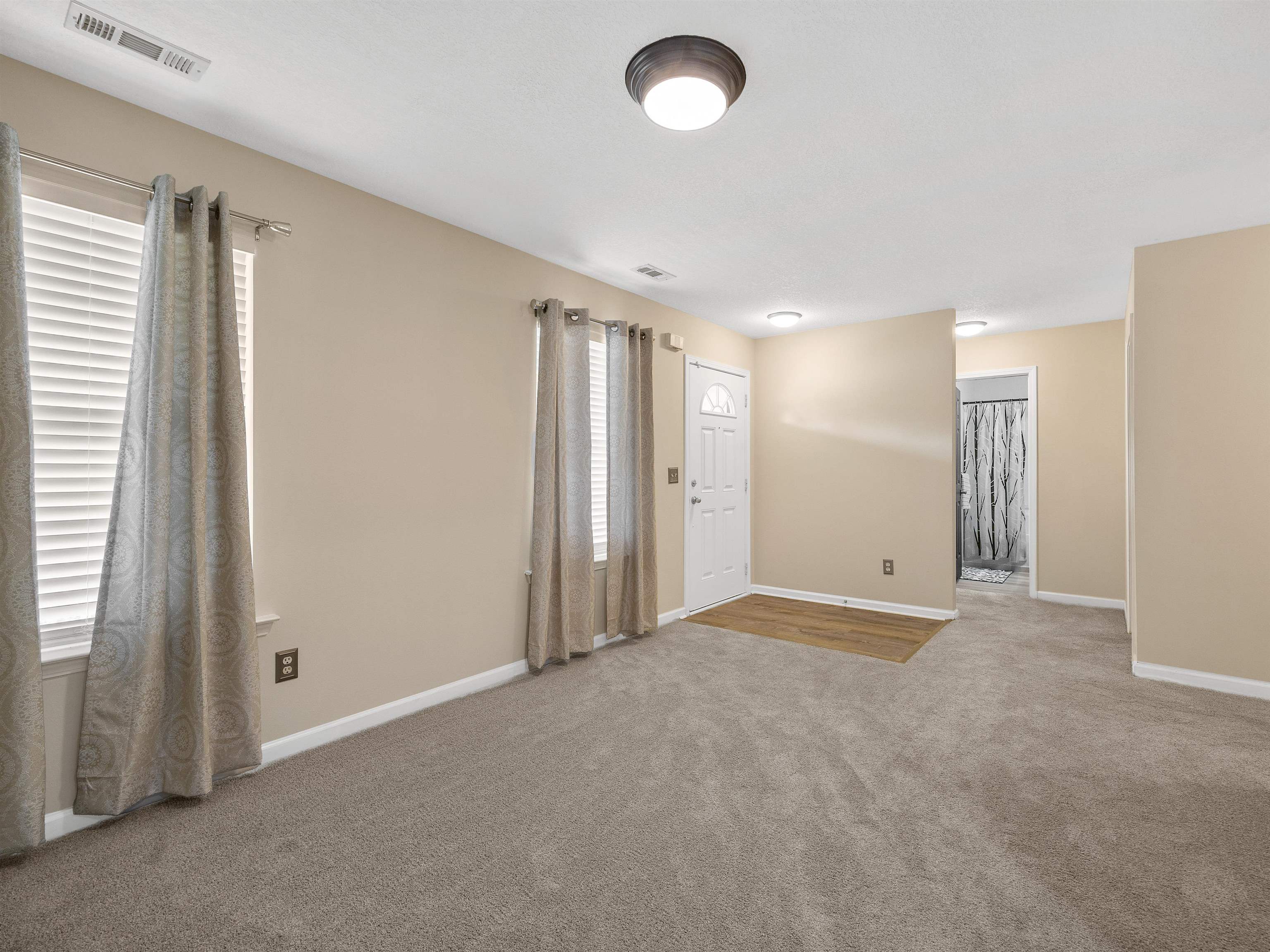 120 Care Ln Ln, Greer, South Carolina image 11