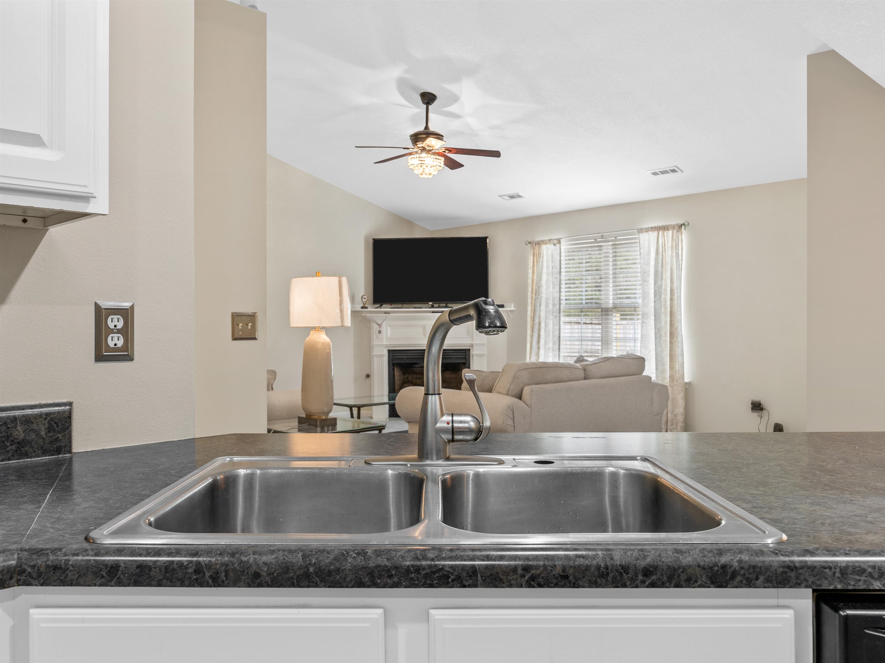 120 Care Ln Ln, Greer, South Carolina image 17