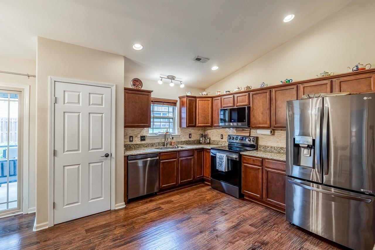 653 Chartwell Drive, Greer, South Carolina image 7