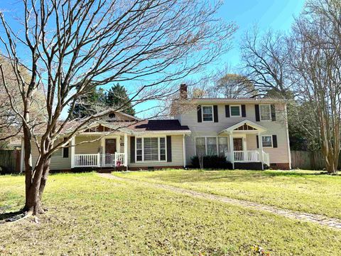 Homes For Sale - 323 Workman Avenue<br/> Woodruff, SC 29388