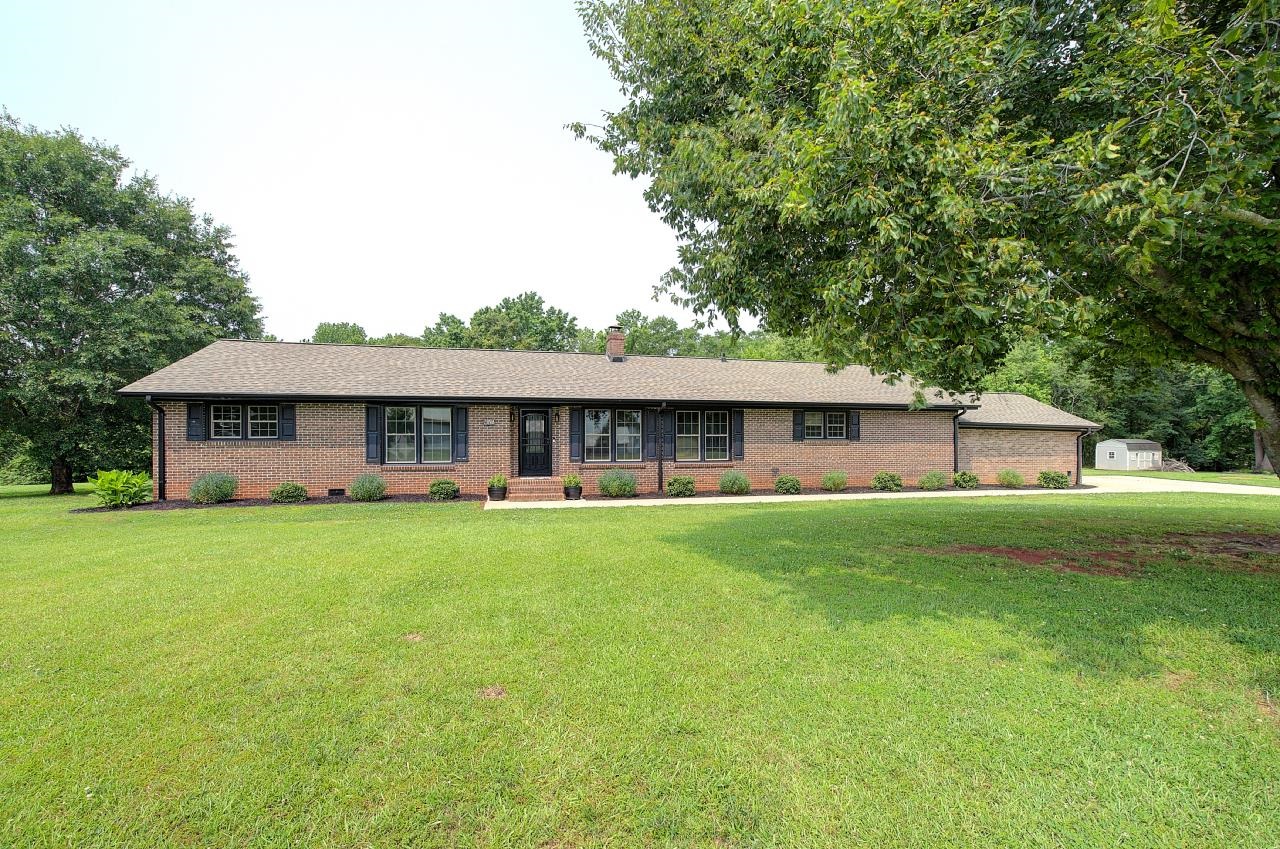 114 Deerwood Circle, Simpsonville, South Carolina image 1