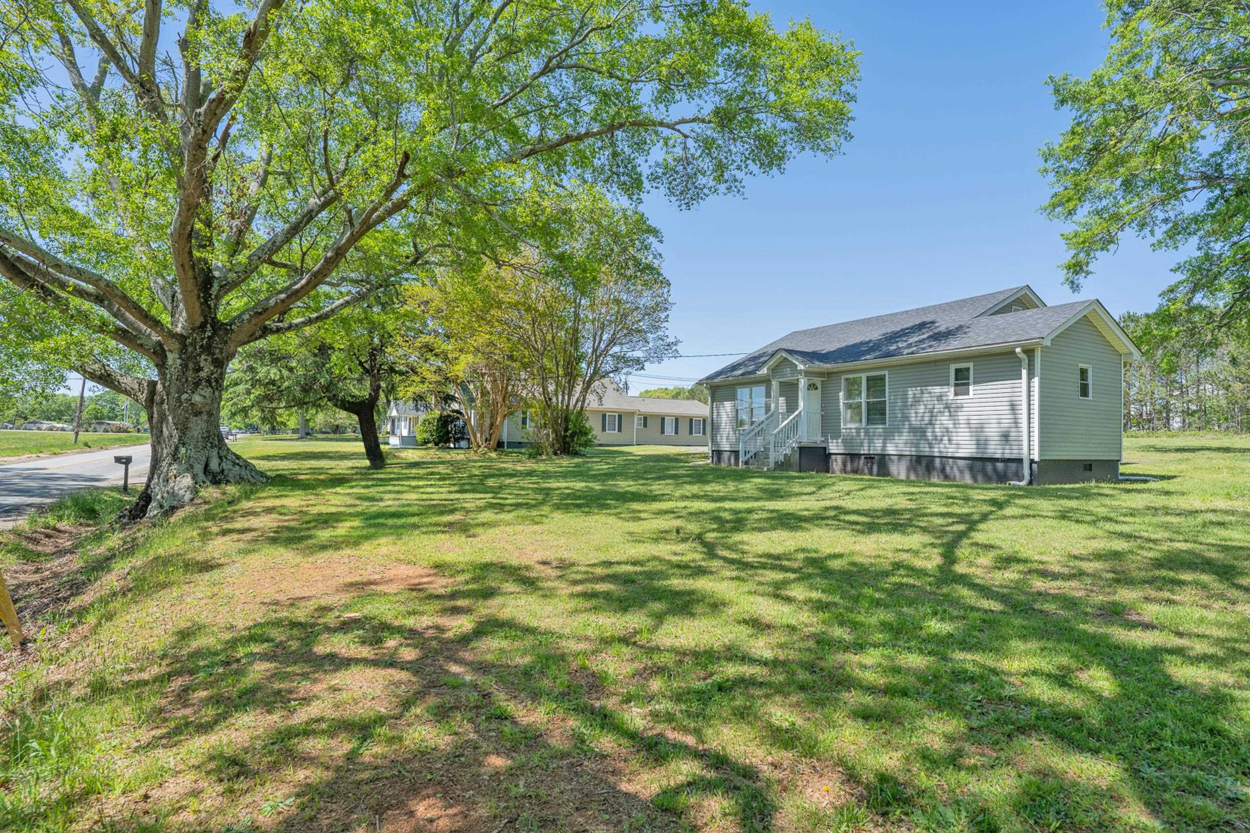 2530 Fairforest Clevedale Road, Spartanburg, South Carolina image 2