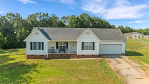Homes For Sale - 266 Crooked Tree Drive<br/> Inman, SC 29349