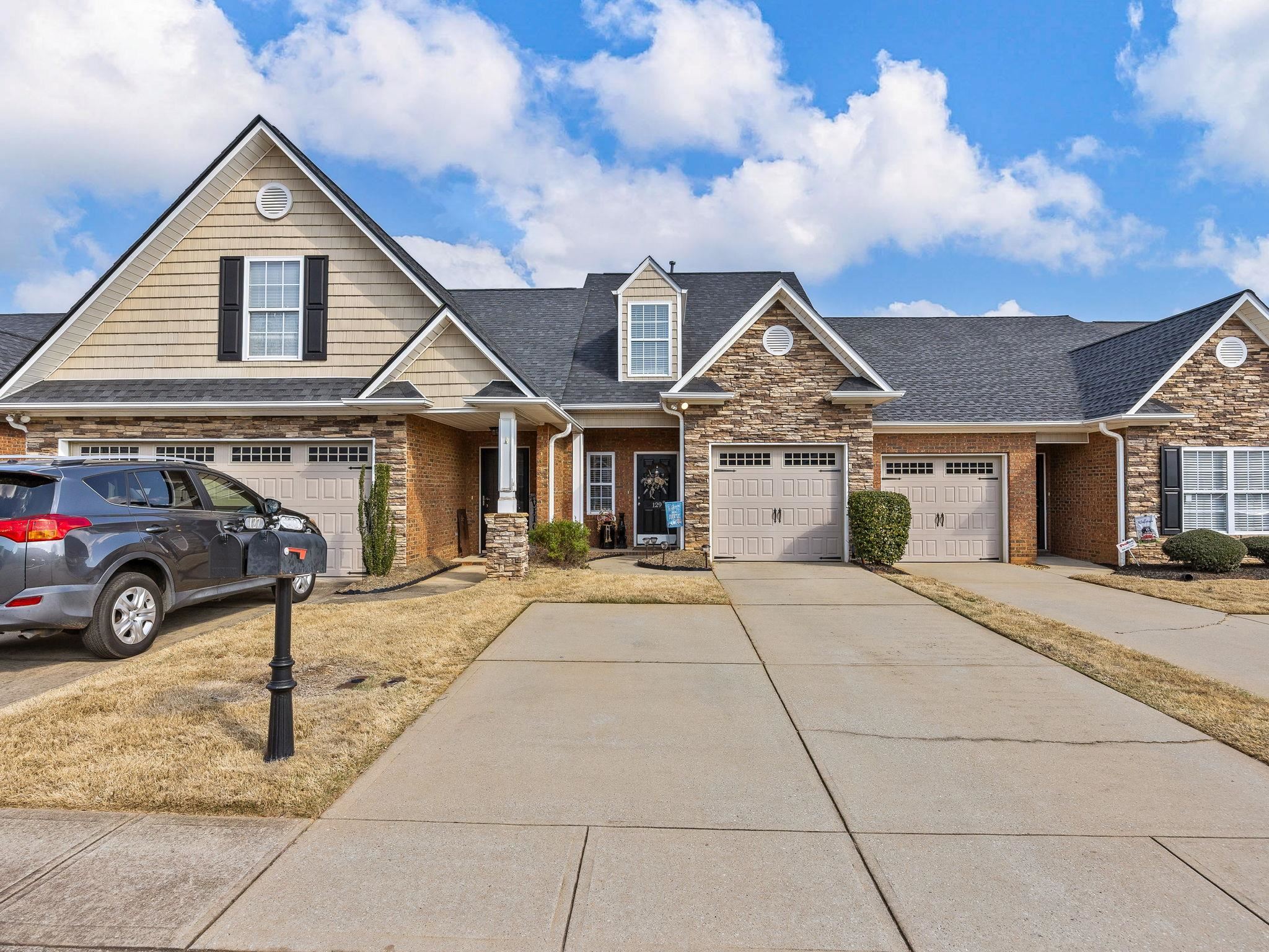 129 Middleton Park Ln, Moore, South Carolina image 1
