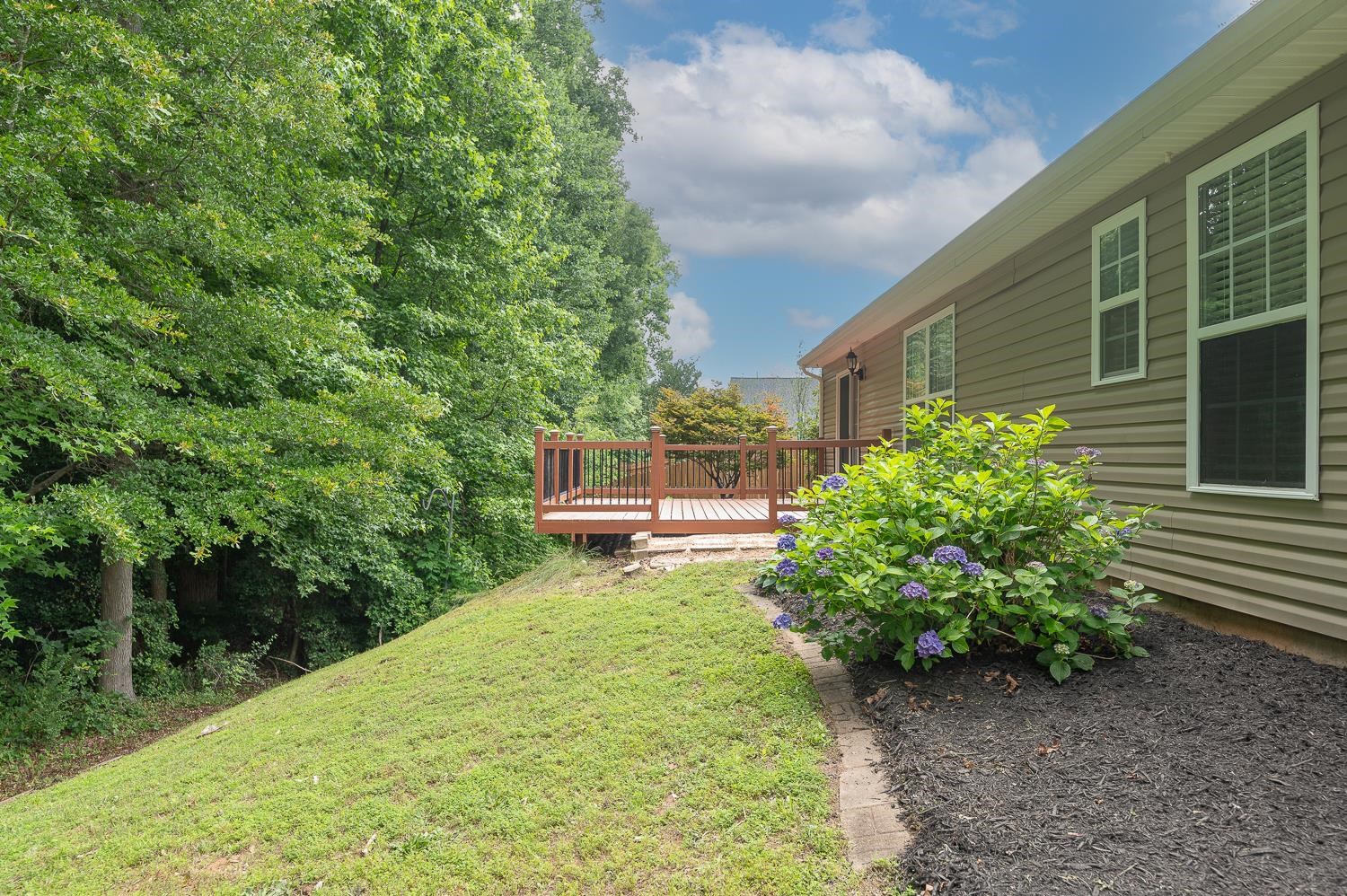206 Manhassett Court, Greenville, New York image 33