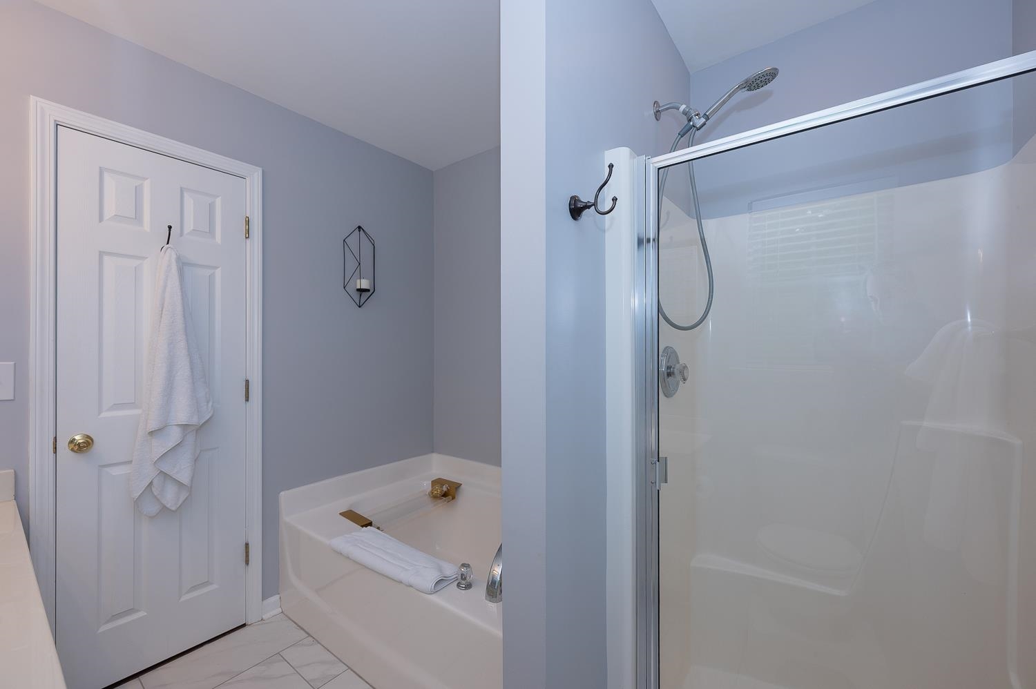 206 Manhassett Court, Greenville, New York image 20