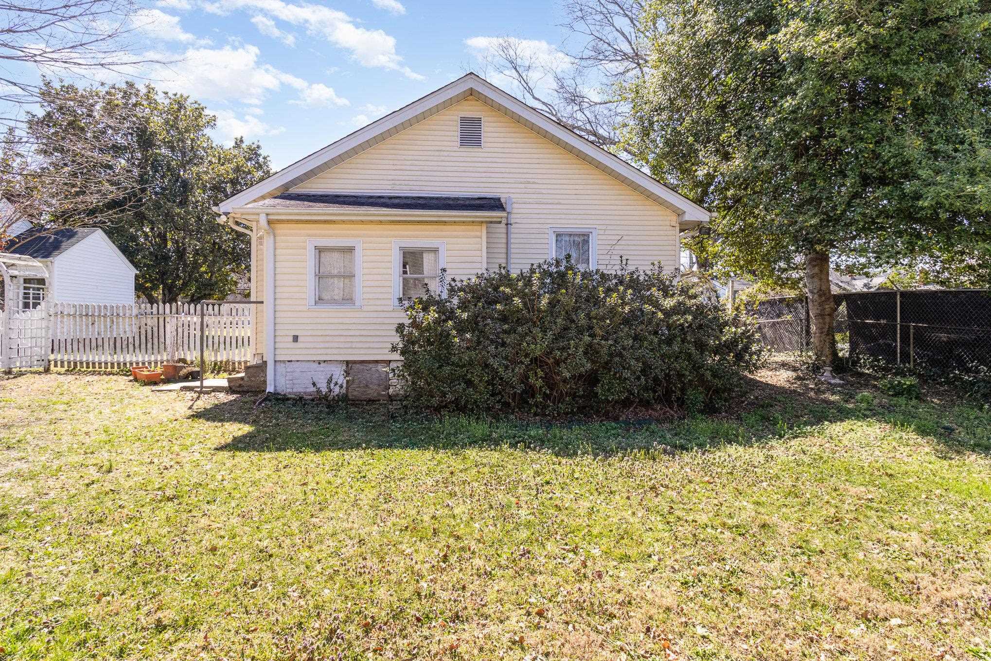 201 E Arlington Avenue, Greer, South Carolina image 2