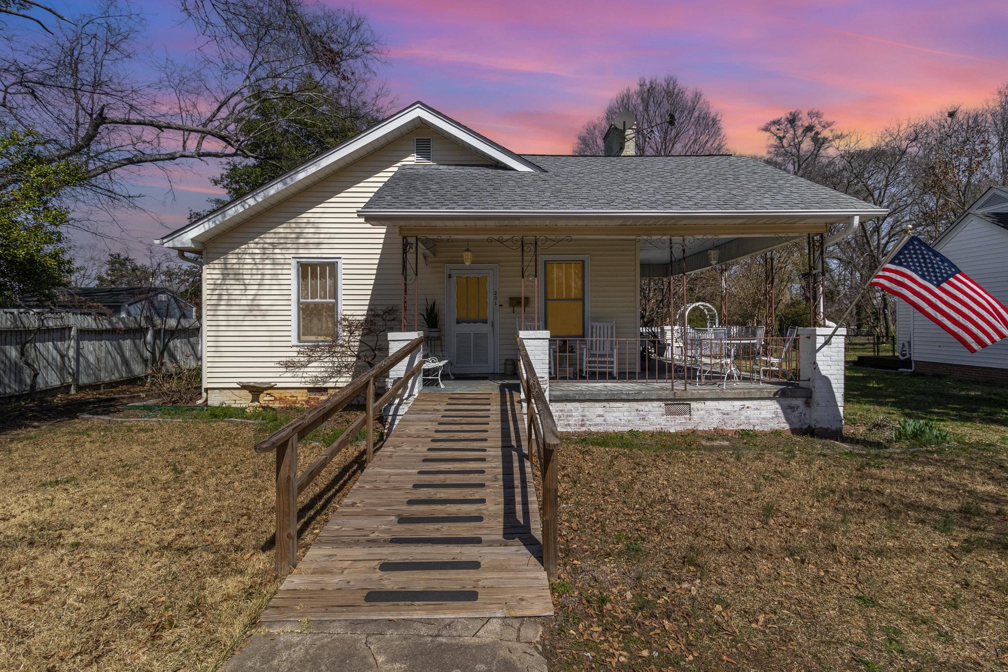 201 E Arlington Avenue, Greer, South Carolina image 4